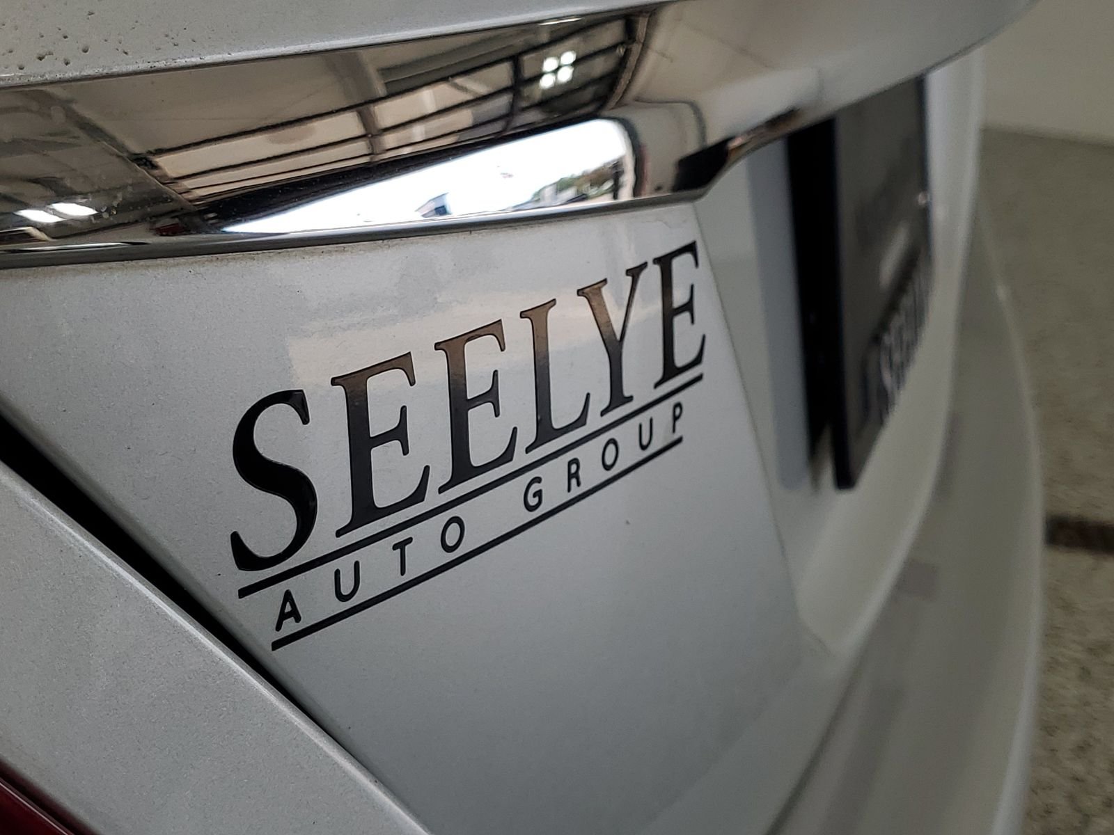 Used 2015 Silver Mercedes-Benz C 400 image 35