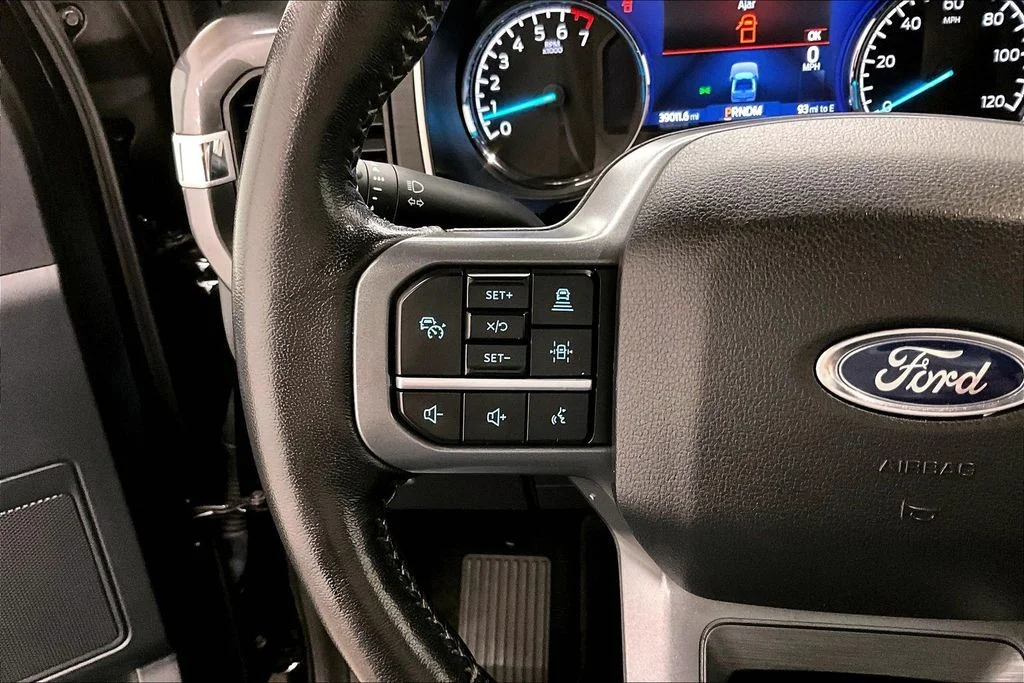 Used 2022 Black Ford XLT image 12