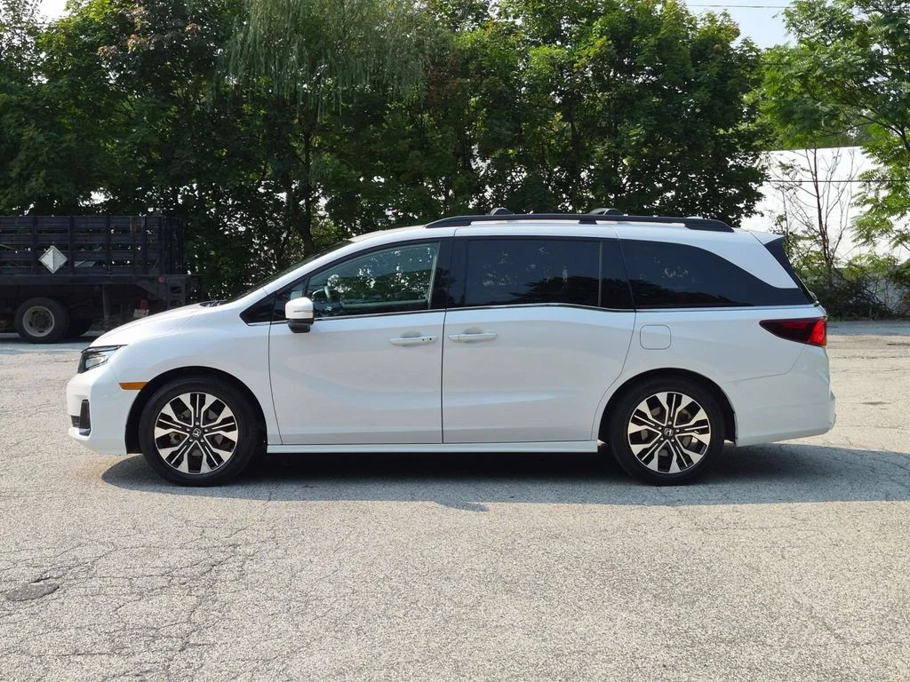 Used 2025 White Honda Elite image 9