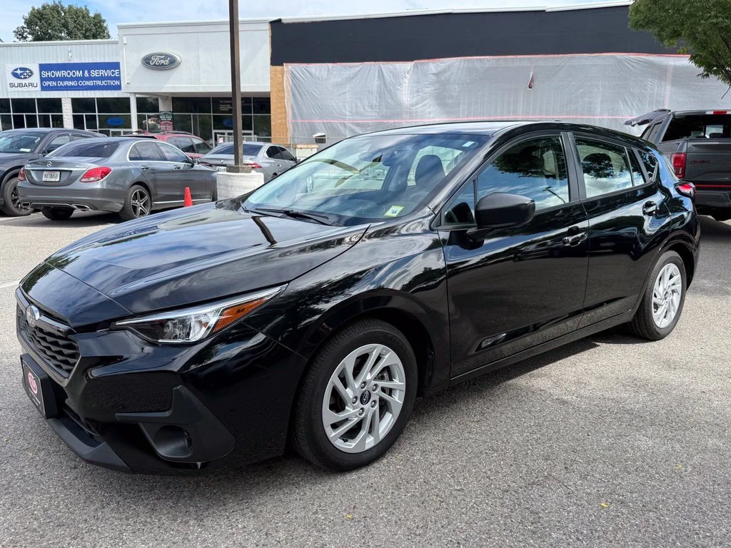 Used 2024 Crystal Black Silica Subaru Base image 4