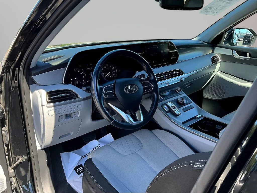Used 2022 Black Hyundai SEL image 21