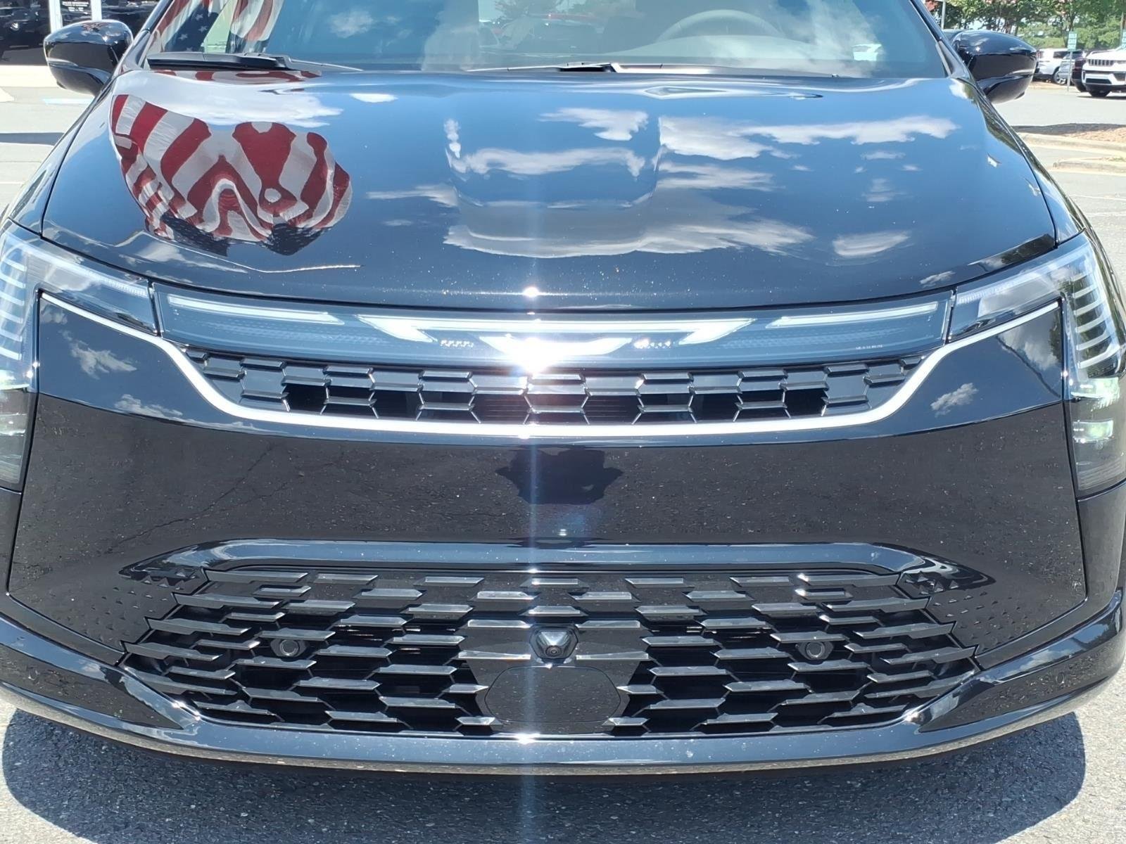 New 2027 Diamond Black Crystal Pearl-Coat Exterior Paint Chrysler Select image 13
