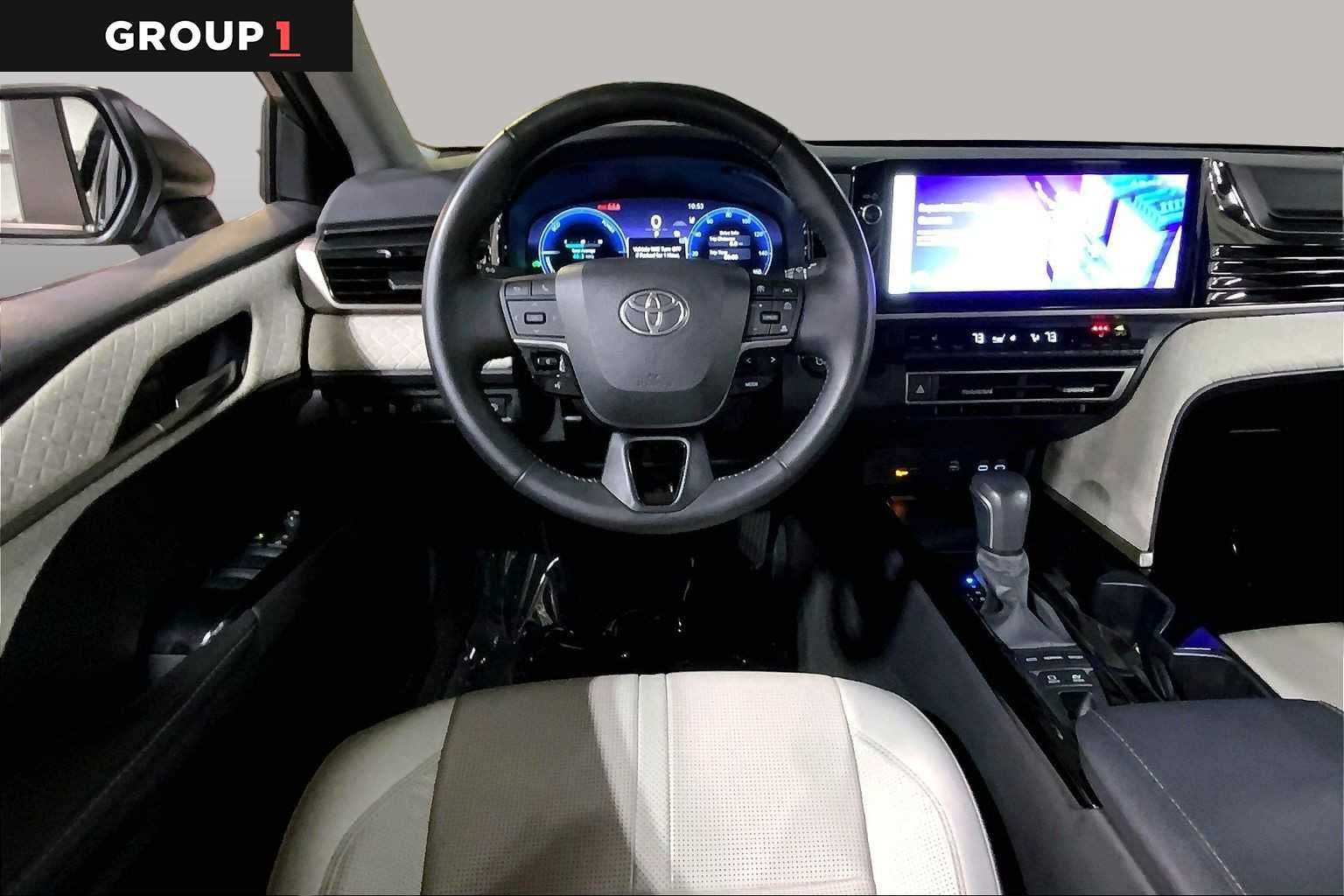 Used 2025 Heavy Metal Toyota XLE image 6