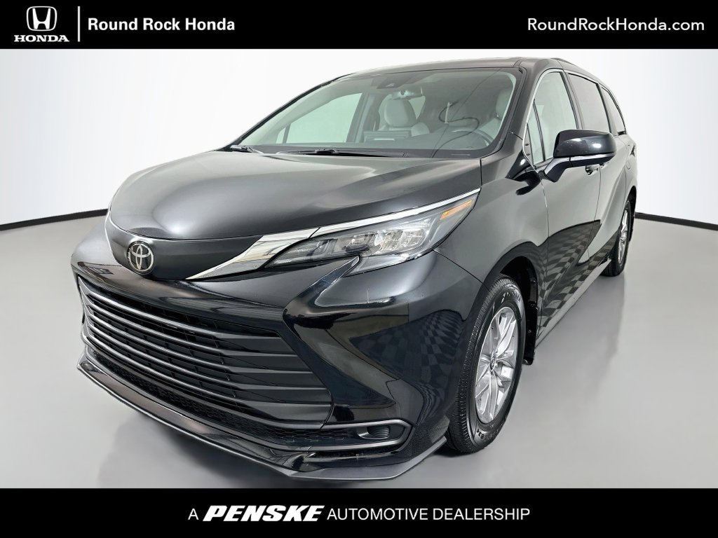 2026 Toyota Sienna LE
