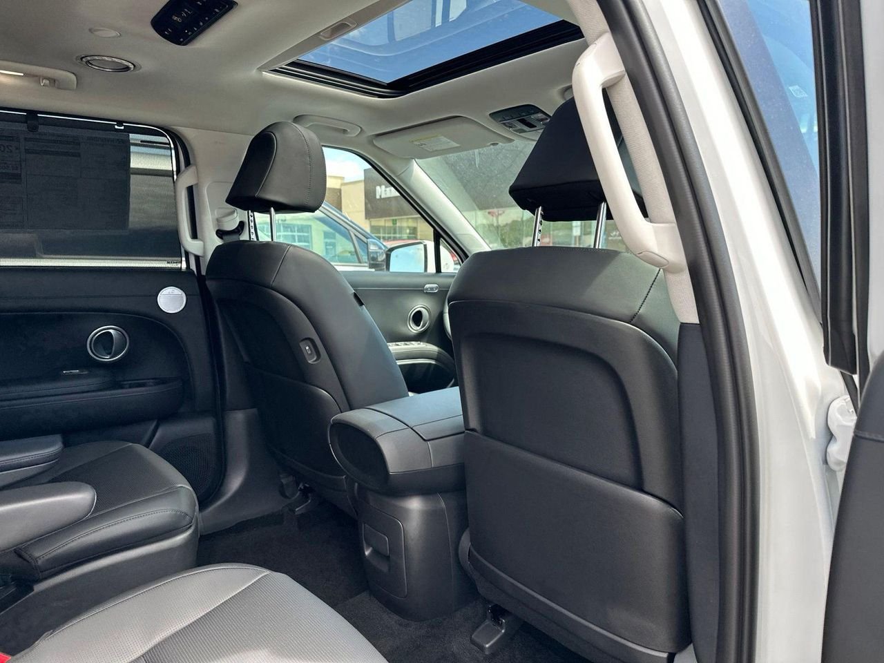 New 2026 White Hyundai SEL Premium AWD image 31