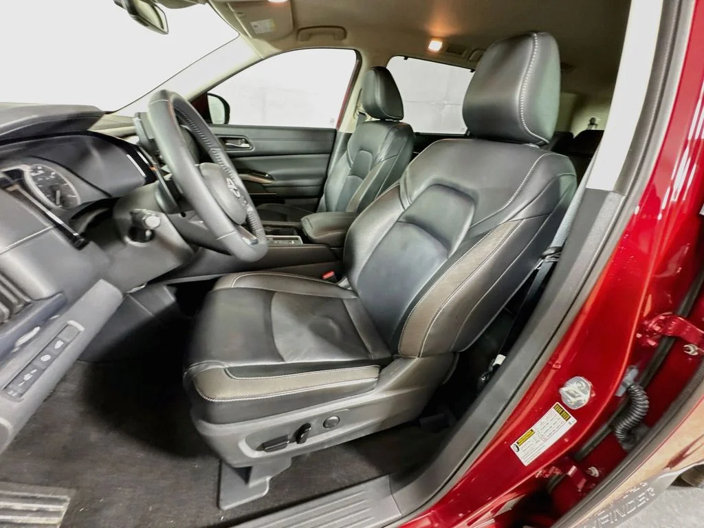 Used 2024 Red Nissan SL image 26