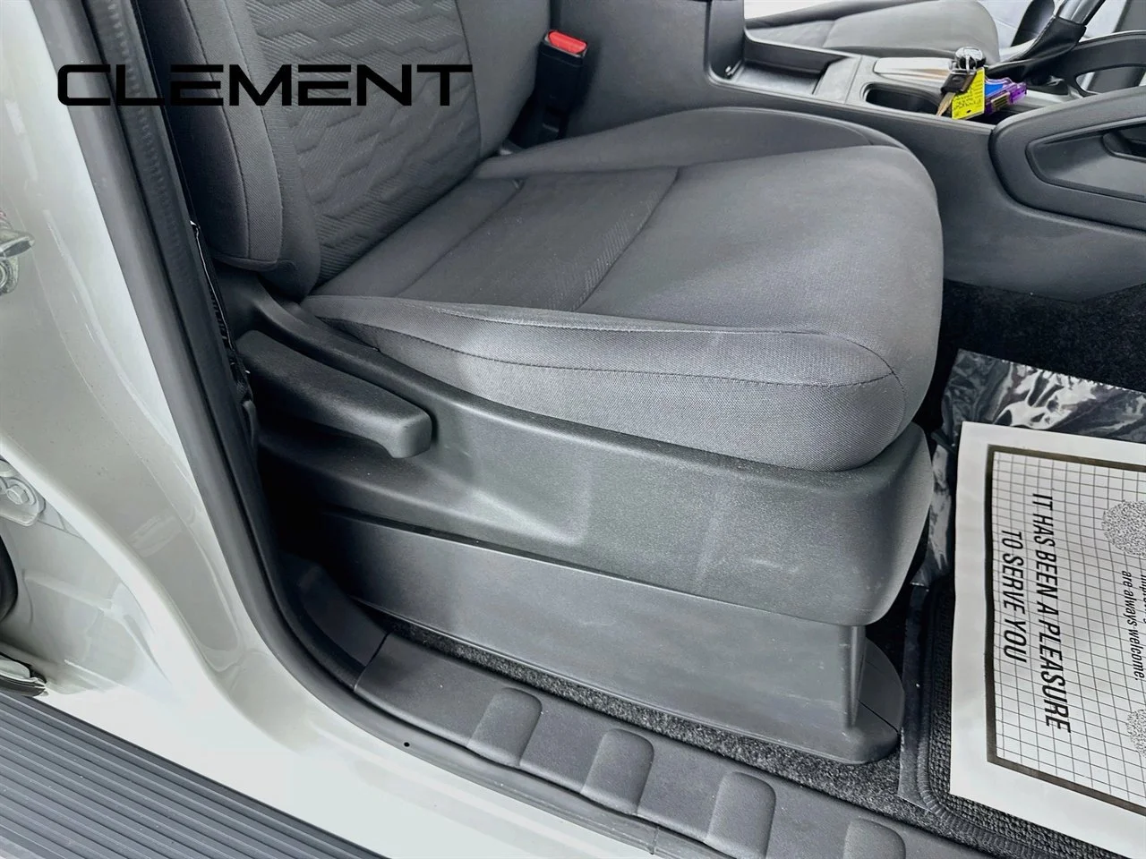 Certified Used 2022 Glacier White Nissan S image 31