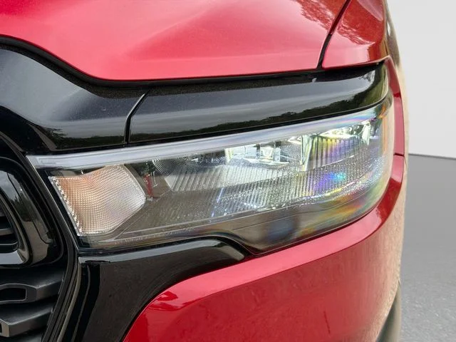 New 2026 Molten Red Pearl-Coat Exterior Paint RAM Warlock image 10