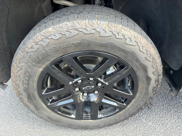 Used 2024 Sterling Gray Metallic Chevrolet LT Trail Boss image 11