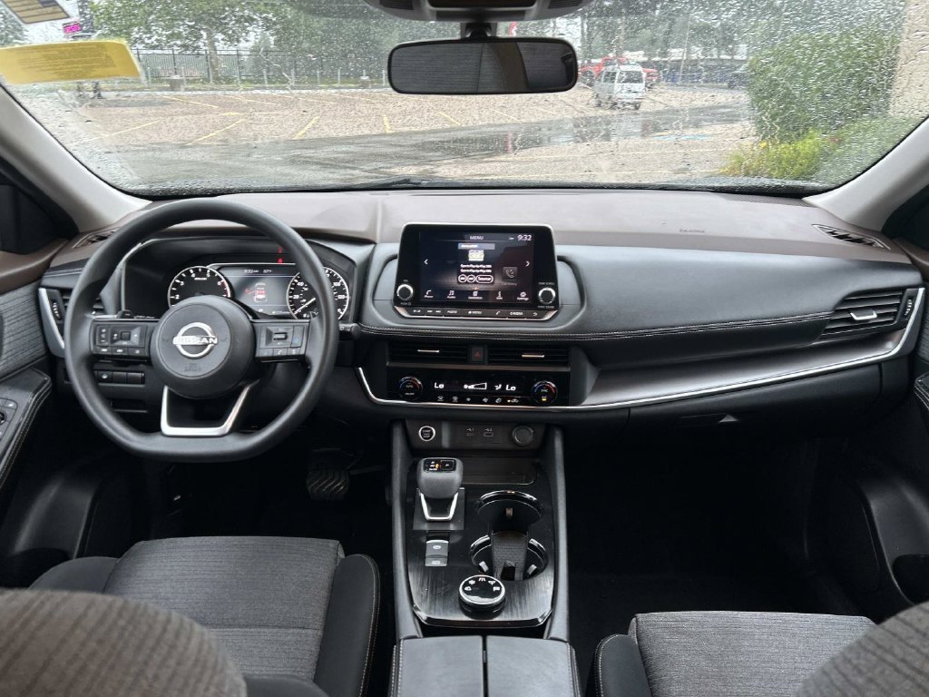Used 2023 Black Nissan SV image 18