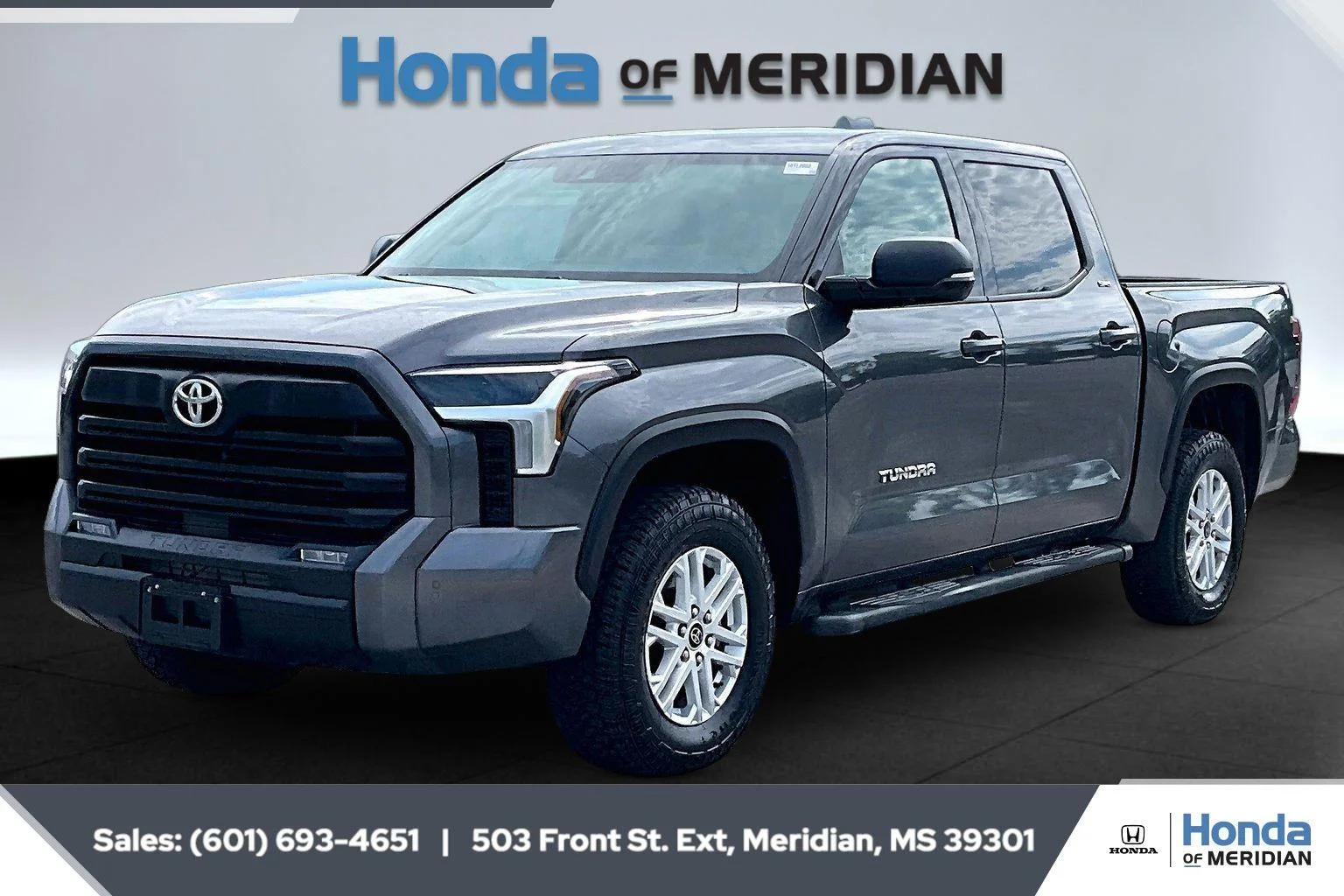 Used 2023 Magnetic Gray Metallic Toyota SR5 image 10