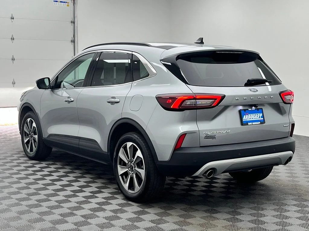 Used 2023 Silver Ford Platinum image 12