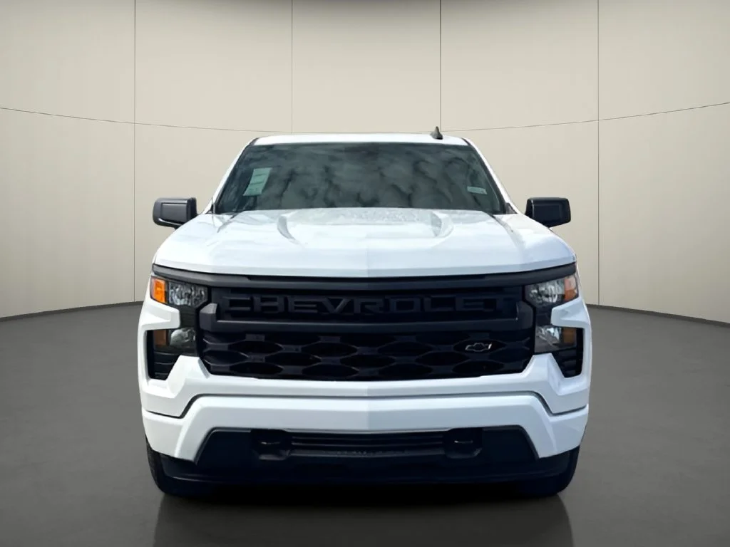New 2026 Summit White Chevrolet Custom image 6
