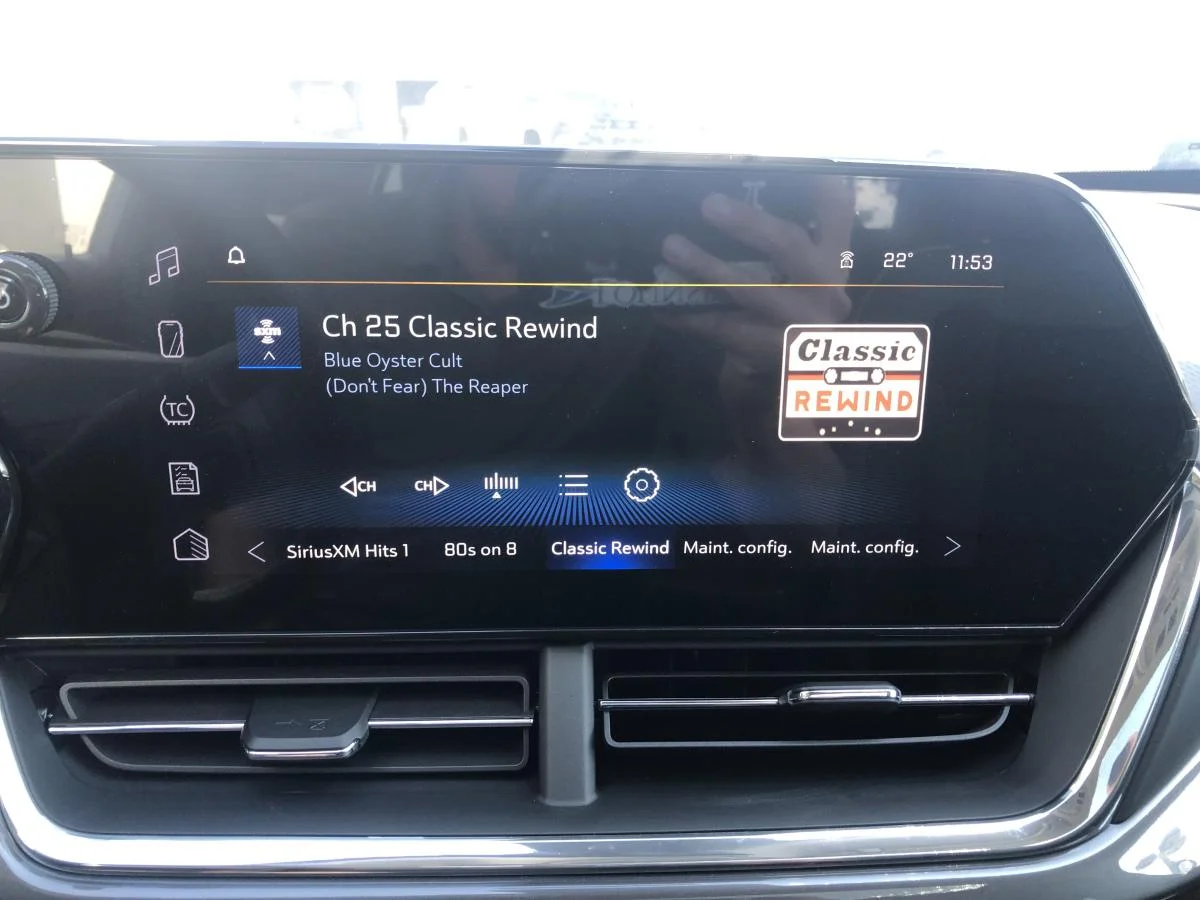 New 2026 Grey Chevrolet Fwd 4dr Activ image 17