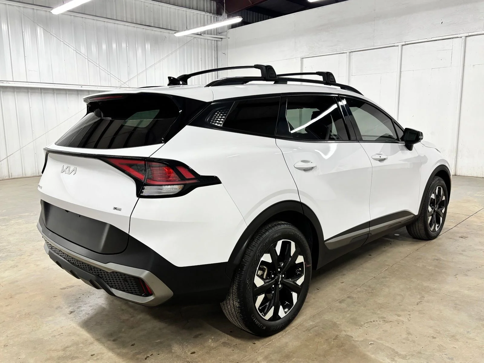 Used 2024 White Kia X-Line image 7