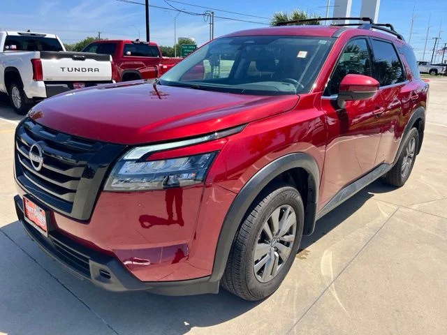 Used 2025 Red Nissan SV image 5