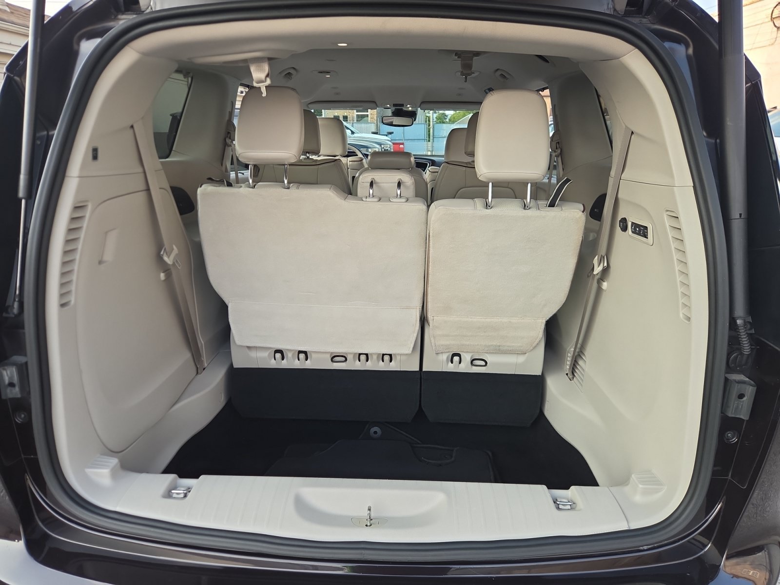 2019 Chrysler Pacifica Limited - Photo 17