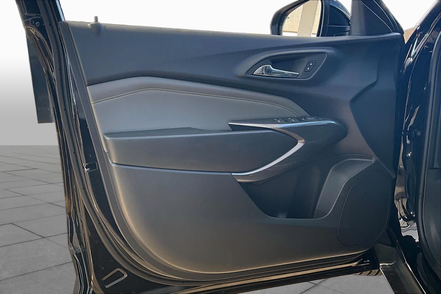New 2026 Mosaic Black Metallic Chevrolet ACTIV image 11