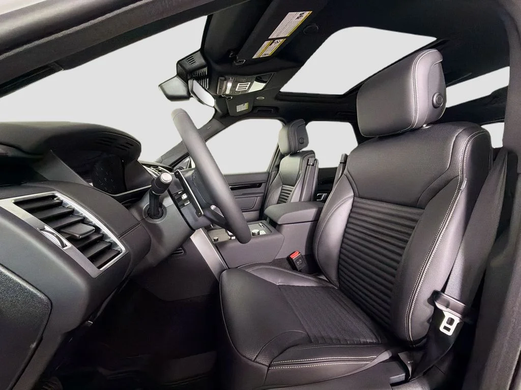 New 2026 Fuji White Land Rover S image 22