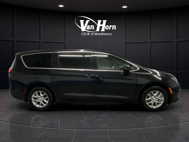 2026 Chrysler Voyager