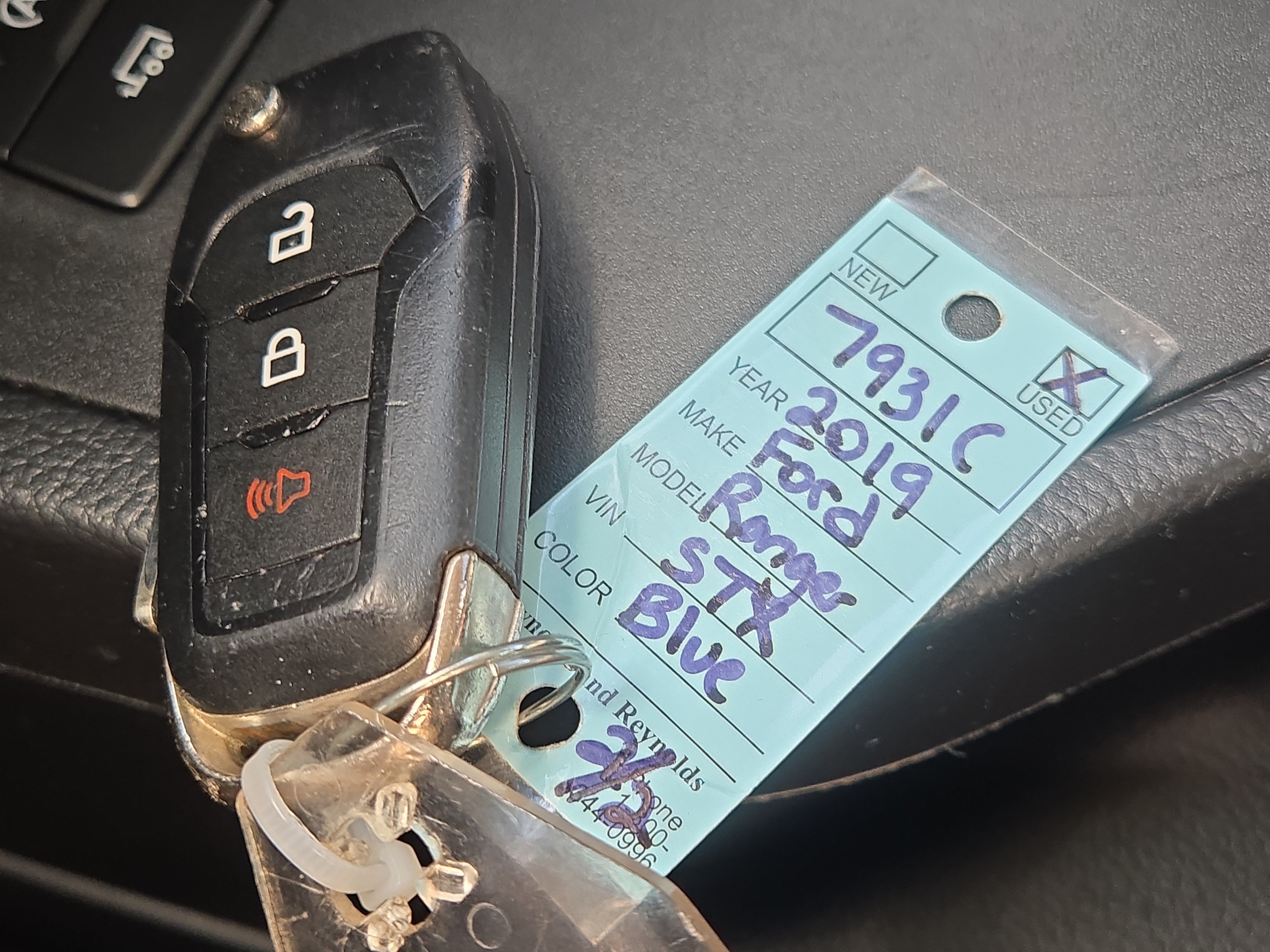 Used 2019 Lightning Blue Metallic Ford XL image 29