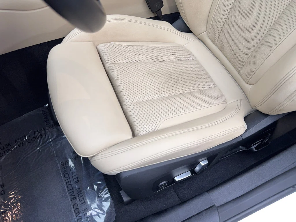 Used 2024 White BMW eDrive35 image 32