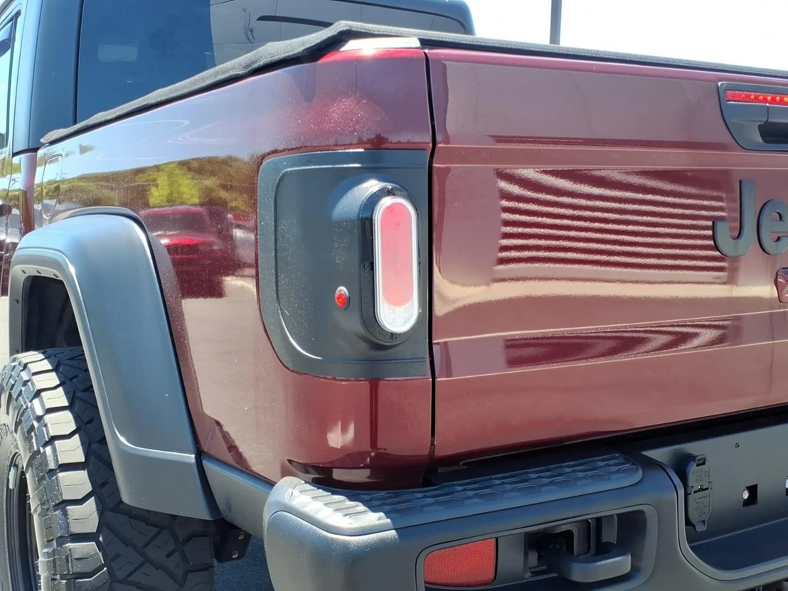 Used 2022 Snazzberry Pearlcoat Jeep Sport image 17