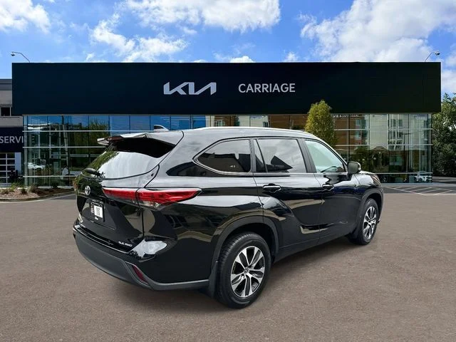 Used 2023 Black Toyota XLE image 8
