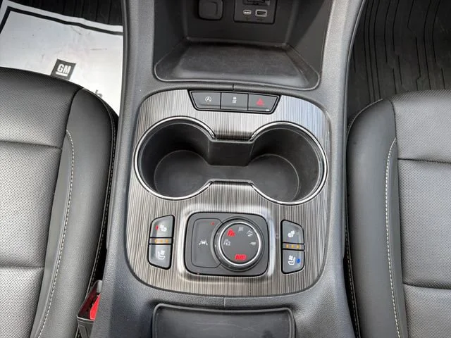 Used 2023 White Frost Tricoat GMC SLT image 34