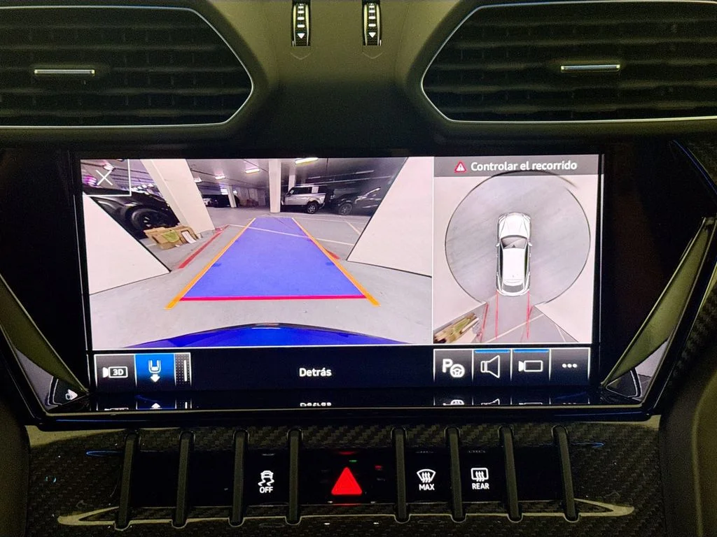 Used 2023 Blue Lamborghini S image 14