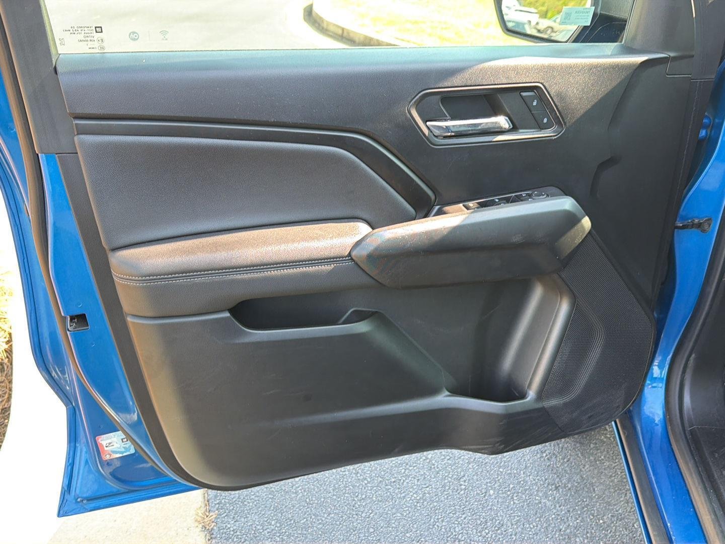Used 2023 Glacier Blue Metallic Chevrolet 2WD LT image 16