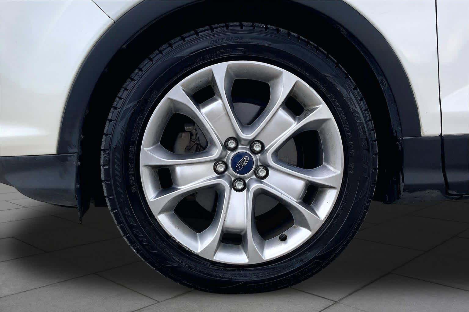 Used 2016 White Platinum Metallic Tri-Coat Ford Titanium image 11