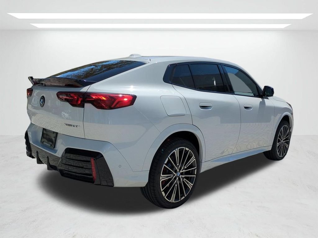 New 2026 Alpine White BMW xDrive28i image 4