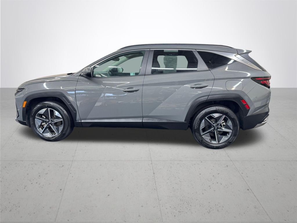 Used 2025 Gray Hyundai SEL image 3