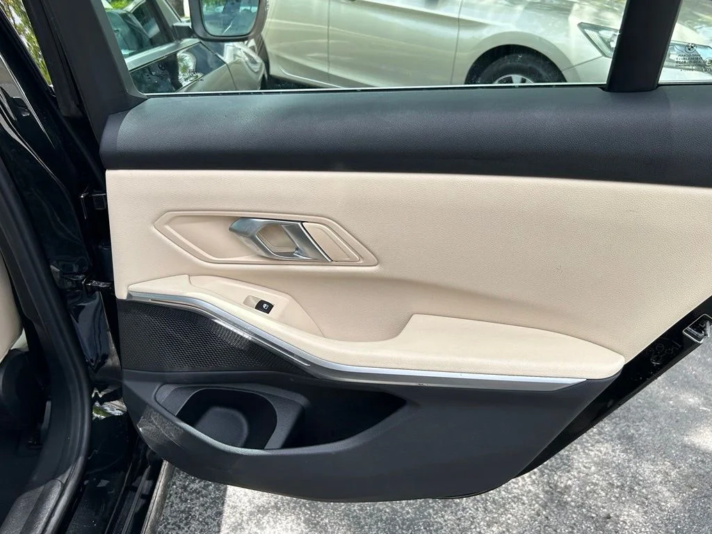 Used 2025 Black BMW 330i image 32