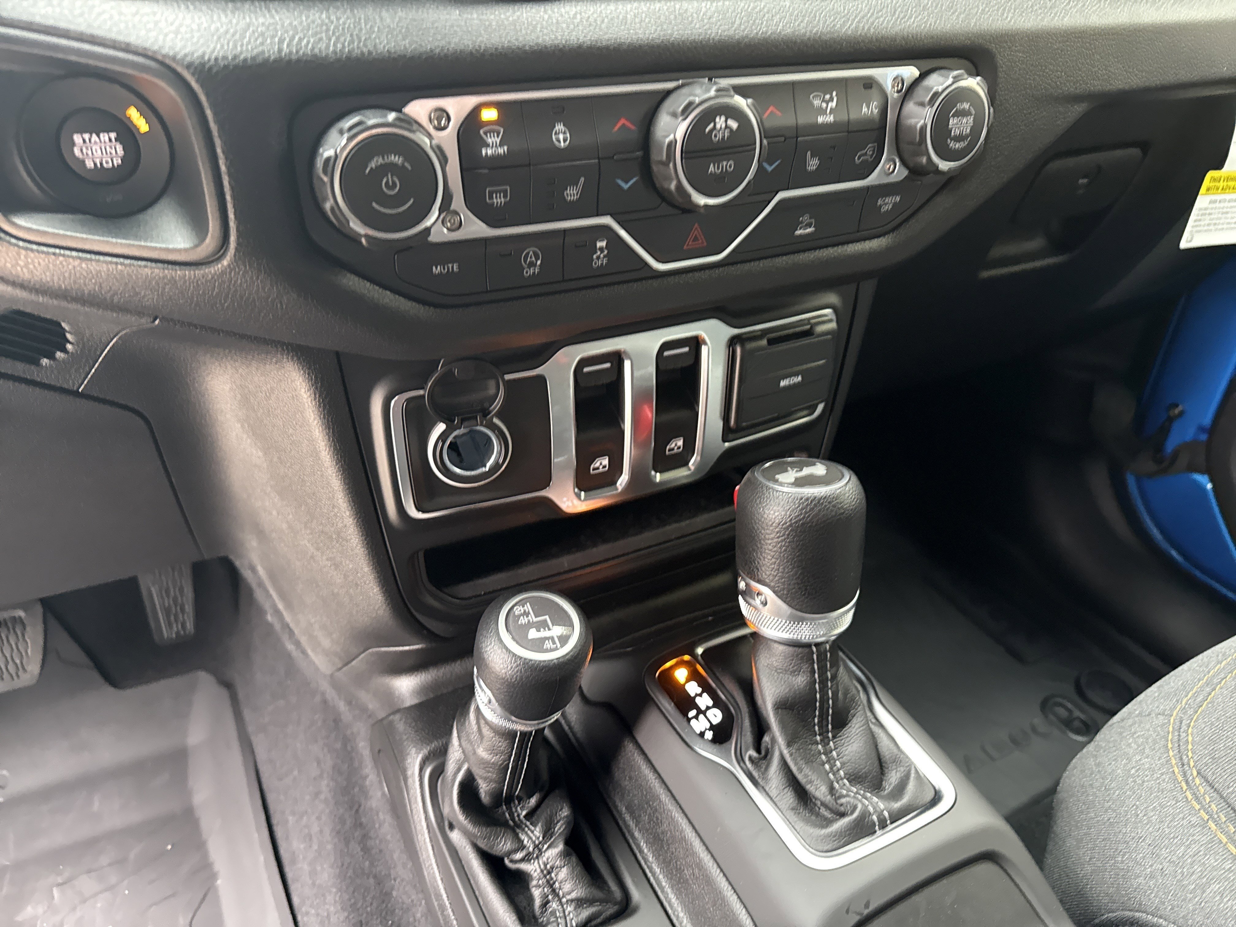 New 2026 Hydro Blue Pearlcoat Jeep Sport S image 27