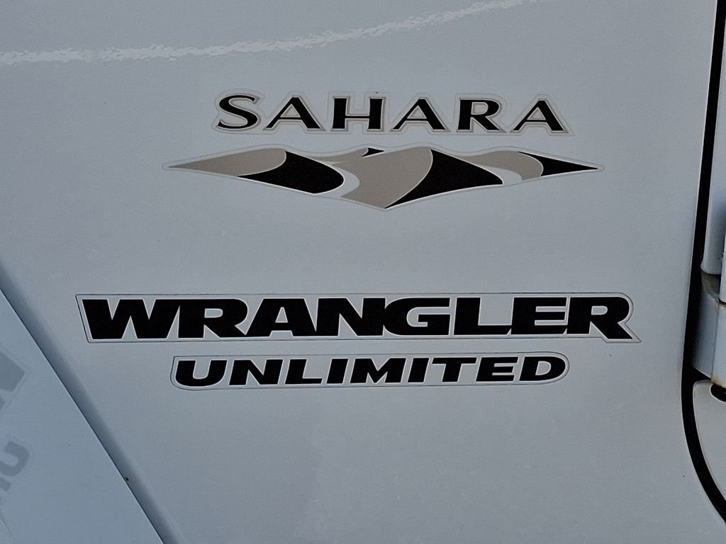 Used 2017 White Jeep Unlimited Sahara image 30