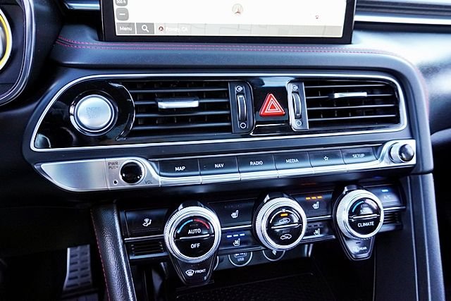 Used 2023 White Genesis 2.0T image 28