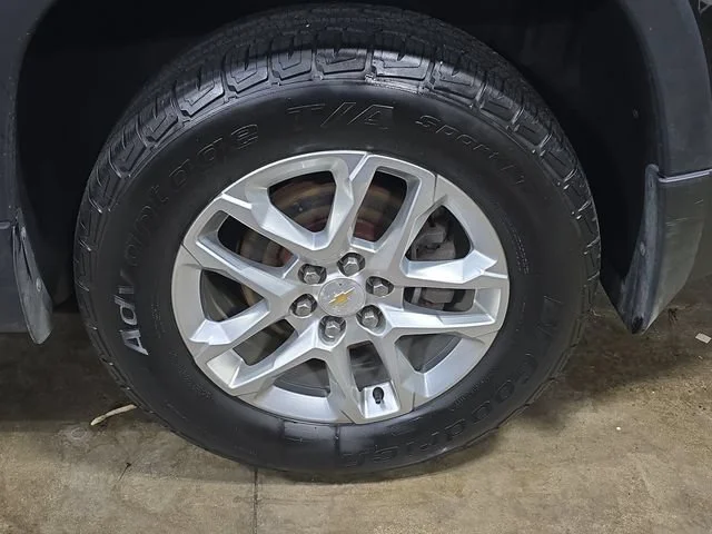 Used 2019 MOSAIC BLACK METALLIC Chevrolet LS image 32