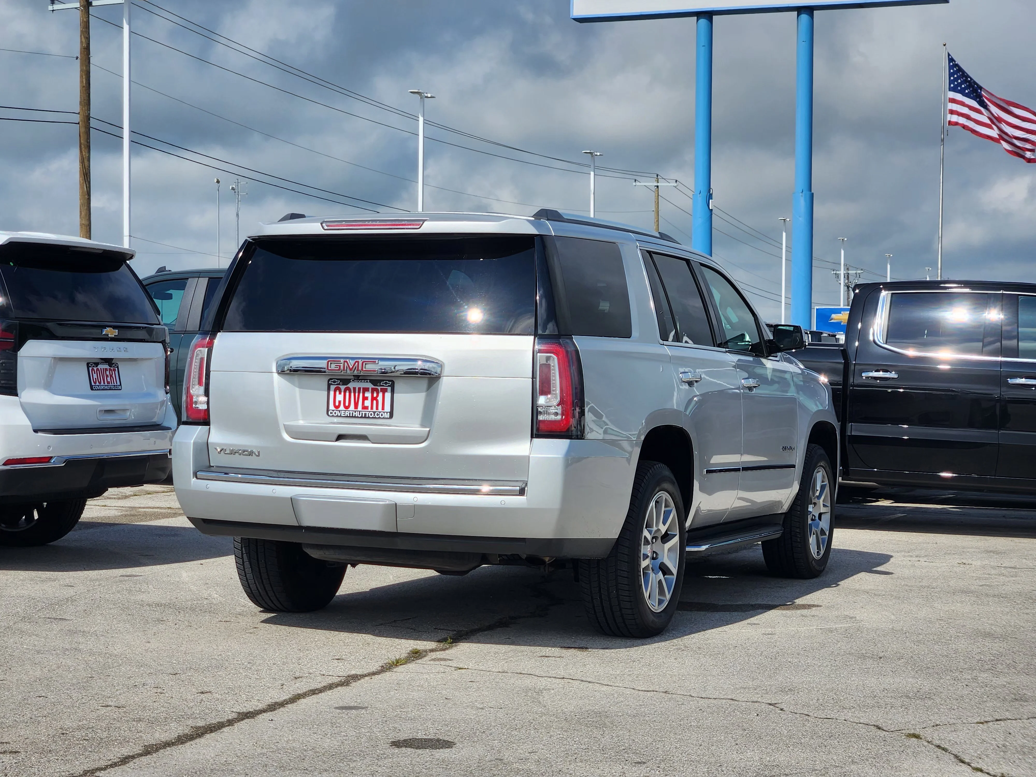 Used 2018 Quicksilver Metallic GMC Denali image 7