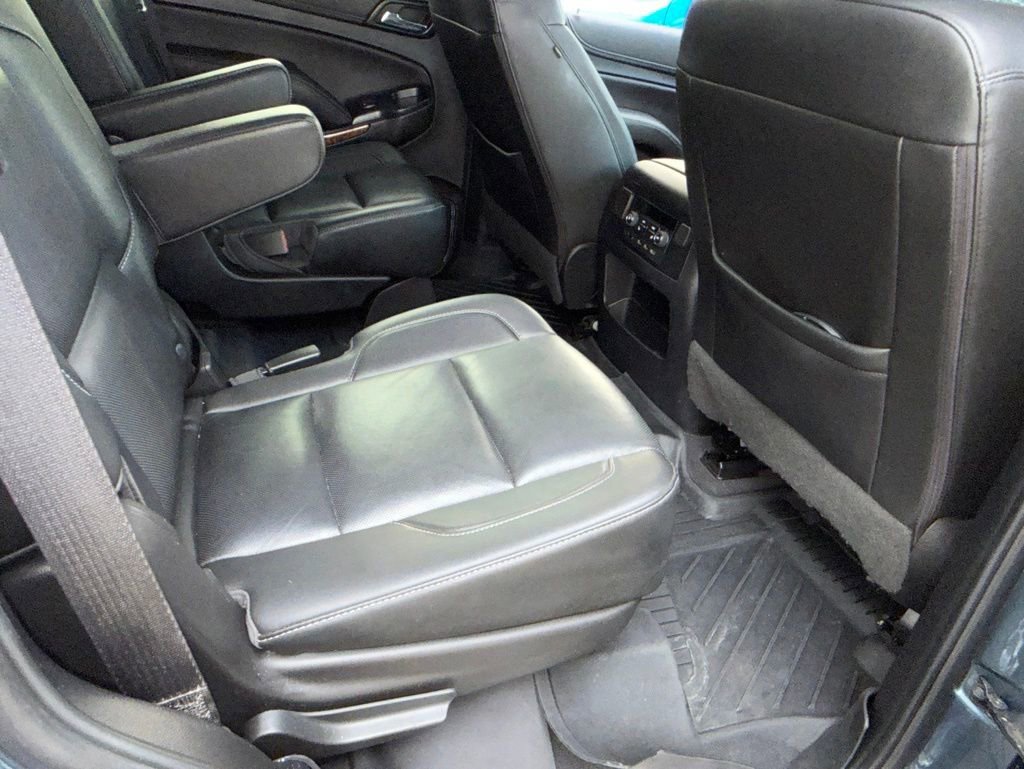 Used 2019 SHADOW GRAY METALLIC Chevrolet Premier image 21