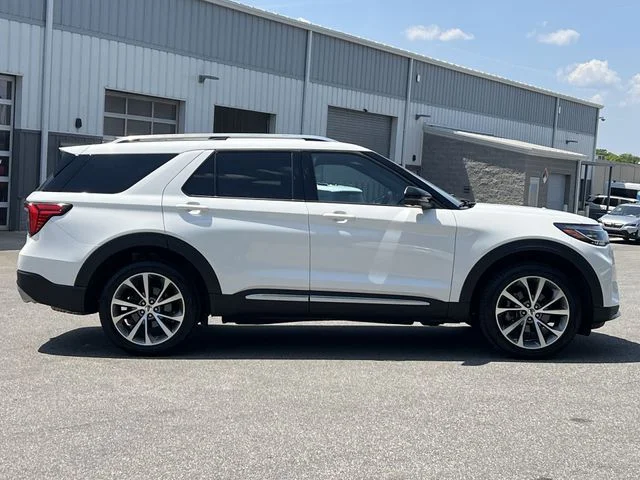 Used 2025 White Ford Platinum image 45