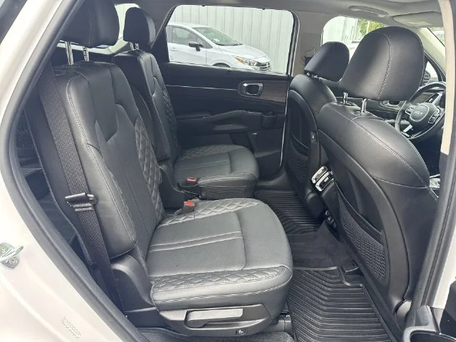 Used 2023 White Kia X-Line SX Prestige image 11