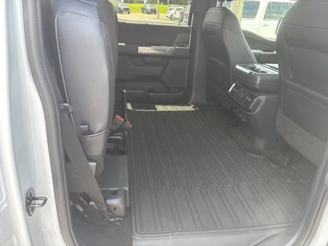Used 2022 White Ford XLT image 15