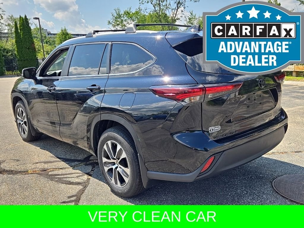 Used 2024 Black Toyota XLE image 9