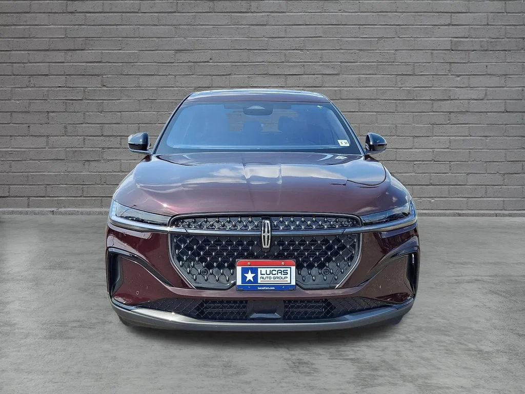 Used 2025 Red Lincoln Premiere image 4