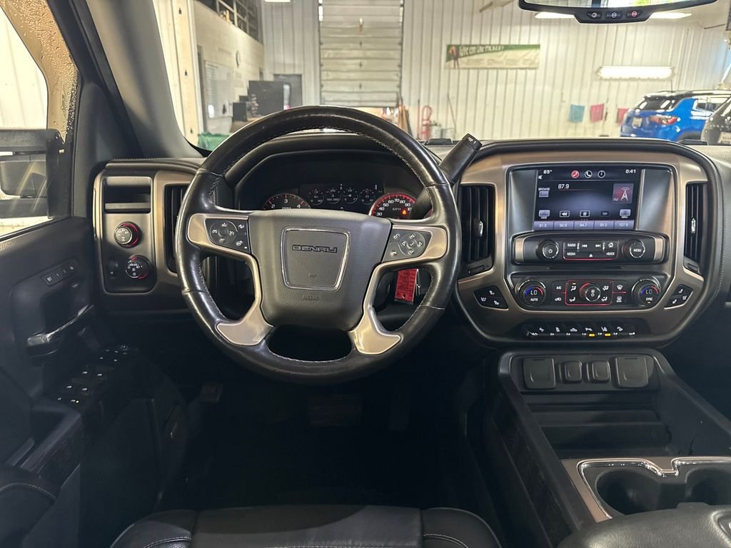 Used 2015 Black GMC Denali image 17