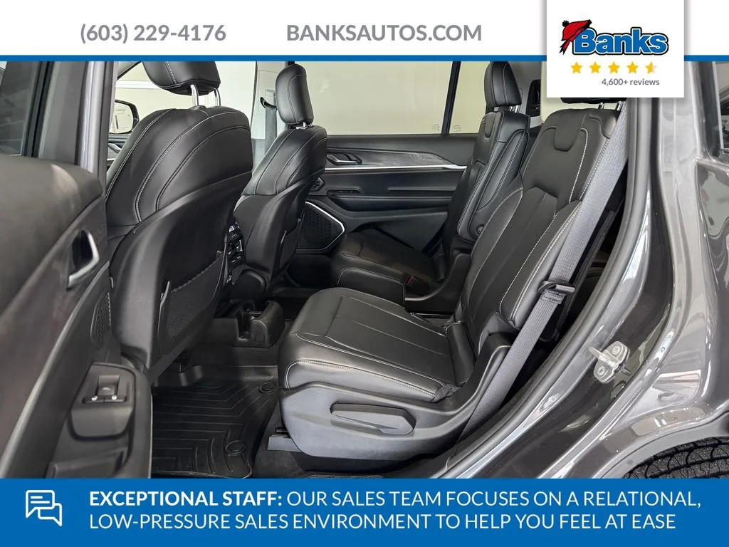 Used 2022 Baltic Gray Metal Jeep Limited image 9