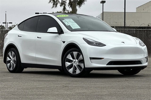 Used 2024 Tesla Model Y Long Range with VIN 7SAYGDEEXRF063764 for sale in Ventura, CA