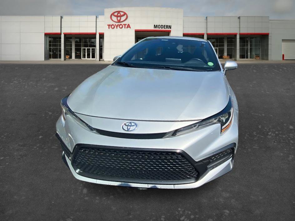 Used 2022 Classic Silver Metallic Toyota SE image 11